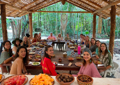 XAMADHI-HOLISTIC-RETREATS no es solo un lugar; es un santuario para el alma. Un centro holístico escondido en la selva maya, a 80 minutos de Cancún, donde la energía de la tierra te abraza desde que llegas.